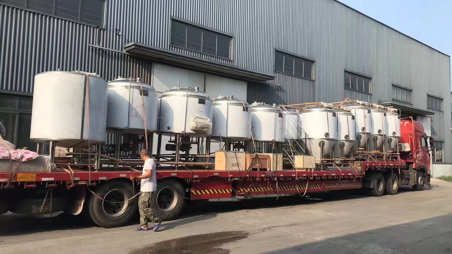 恩施精酿啤酒设备厂—精酿啤酒设备